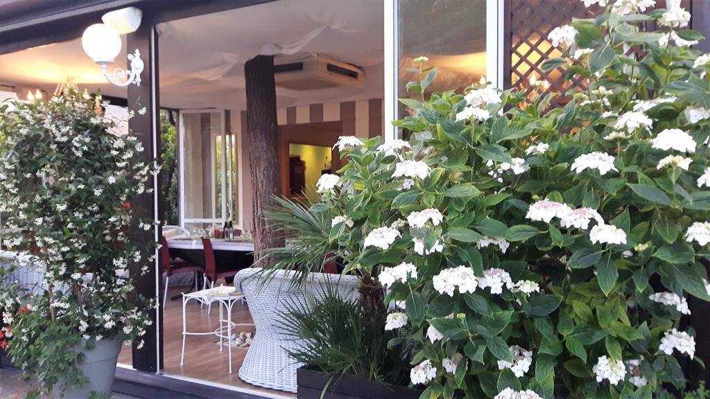 Hotel Helvetia Milano Marittima Extérieur photo