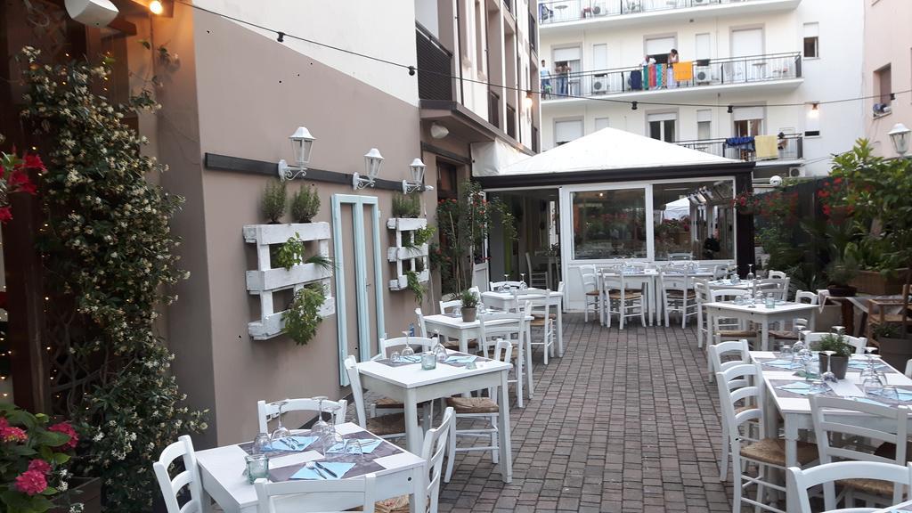 Hotel Helvetia Milano Marittima Extérieur photo