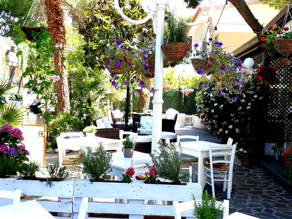 Hotel Helvetia Milano Marittima Extérieur photo