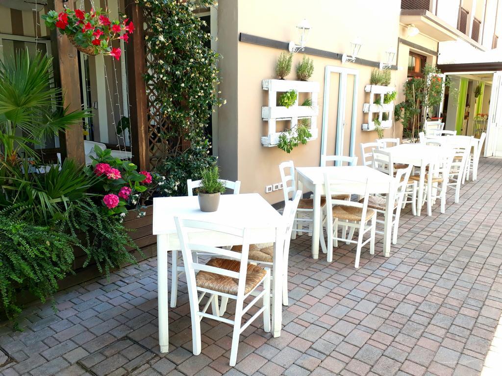 Hotel Helvetia Milano Marittima Extérieur photo