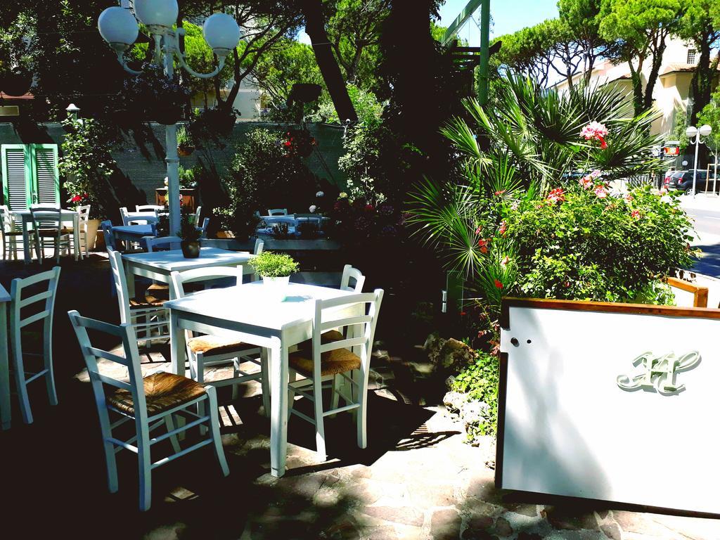 Hotel Helvetia Milano Marittima Extérieur photo