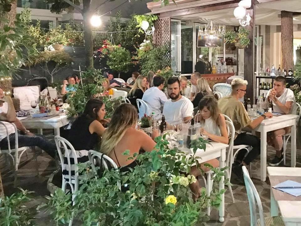 Hotel Helvetia Milano Marittima Extérieur photo